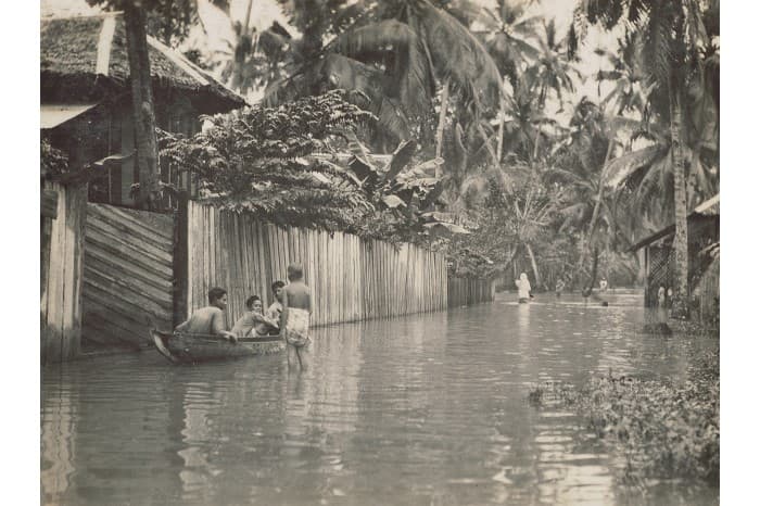 <strong>Flood in Geylang Serai, c. 1928</strong><br>
<em>National Museum of Singapore Collection, National Heritage Board</em>
