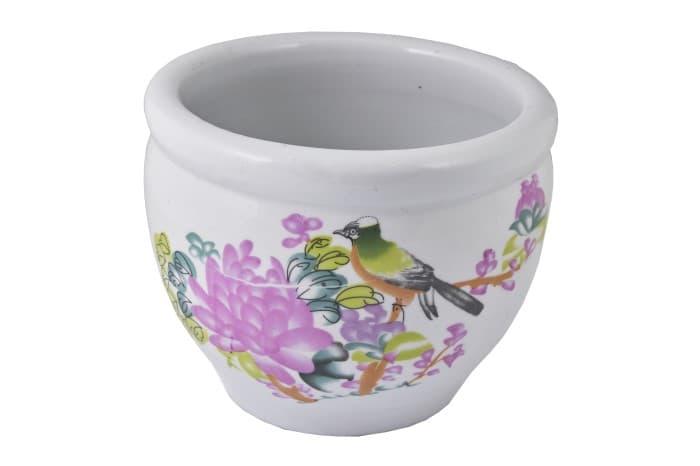 <span style="color: #000000;"></span>
<p style="color: #000000; margin: 0in;"><span>Bekas porselin ini dahulunya digunakan untuk menampung cili hijau cincang, yang boleh ditambah oleh pelanggan pada mi untuk menjadikannya pedas menurut selera masing-masing.</span>