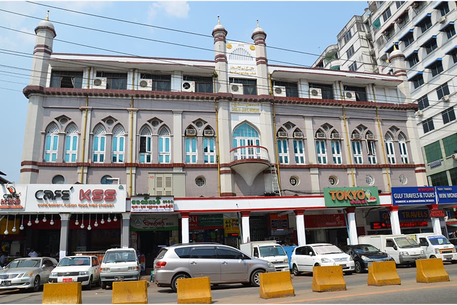 <a href="/assets/48d2f9ea-e4e0-48a6-836c-bbdb115b69a0/2-dsc1458.JPG"><strong>Cholia Jamae Mosque, Maha Bandula Road, Yangon, Myanmar</strong></a><br>
<em>Courtesy of Indian Heritage Centre Resource Library</em>