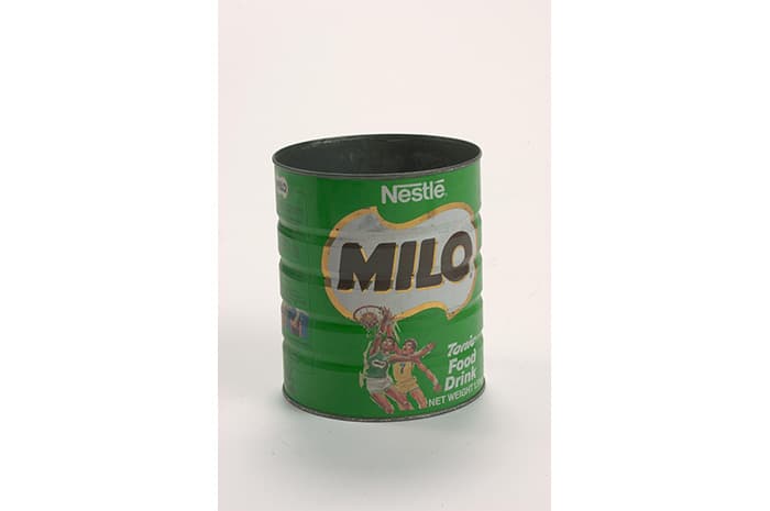 <strong><a href="https://www.roots.gov.sg/Collection-Landing/listing/1053087">Milo tin</a></strong><br>
2003-00236-020<br>
1960s<br>
Collection of National Museum of Singapore, National Heritage Board