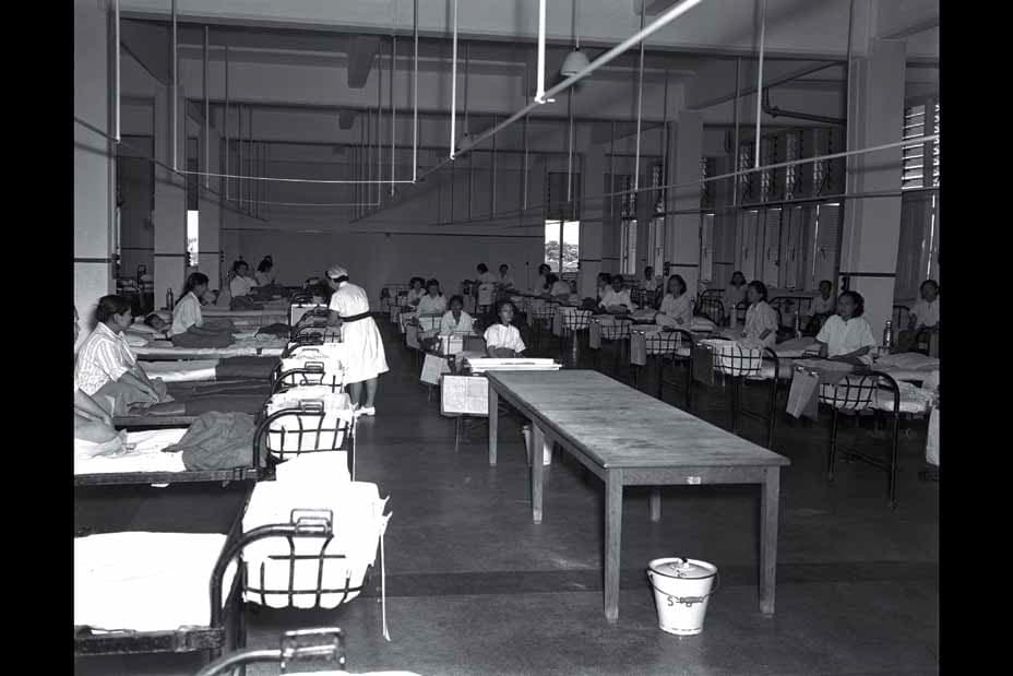 <p style="text-align: justify;"><strong>An interior shot of Kandang Kerbau Hospital in the 1950s.<br>
Ministry of Information and The Arts Collection</strong><br>
Courtesy of <a rel="noopener noreferrer" href="https://www.nas.gov.sg/archivesonline/" target="_blank">National Archives of Singapore</a>