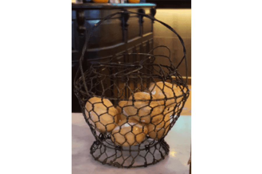 This metal basket was used to store eggs that would be cracked open and added to a piping hot bowl of chicken or pork porridge, which Loy Kee still serves today.&nbsp;
