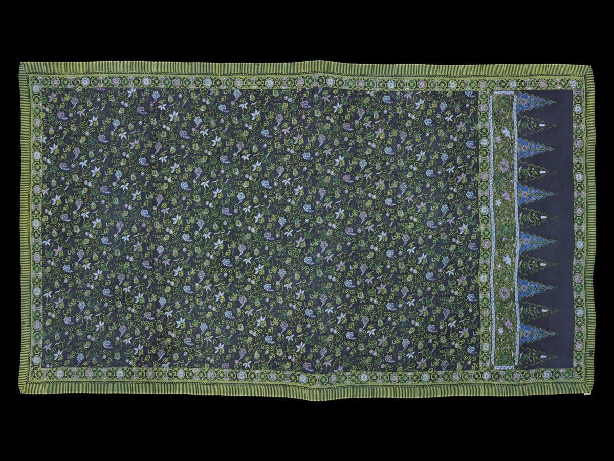 1404592
