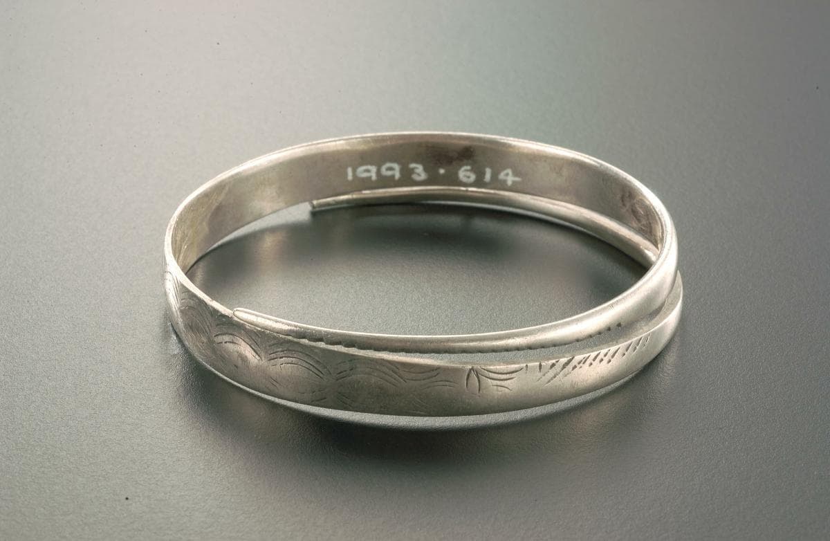 1035332