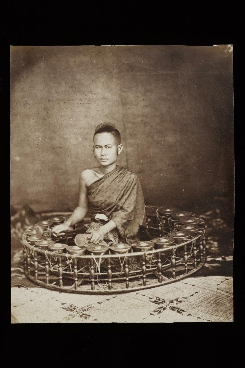 1501880