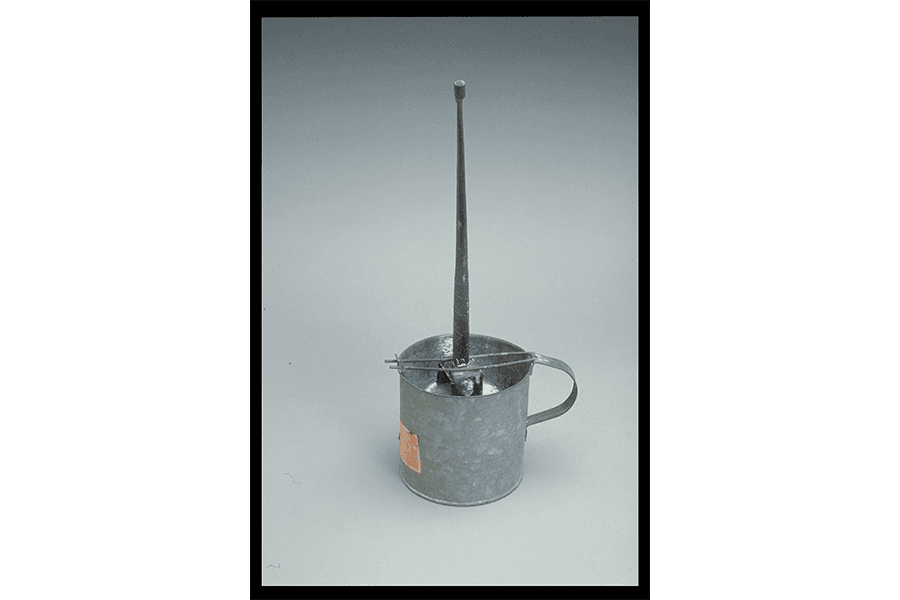 <a href="/Collection-Landing/listing/1139224"><strong>Carbide/acetylene lamp<br>
</strong></a>1960s<br>
2000-07304