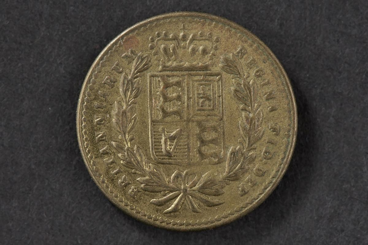 1317082