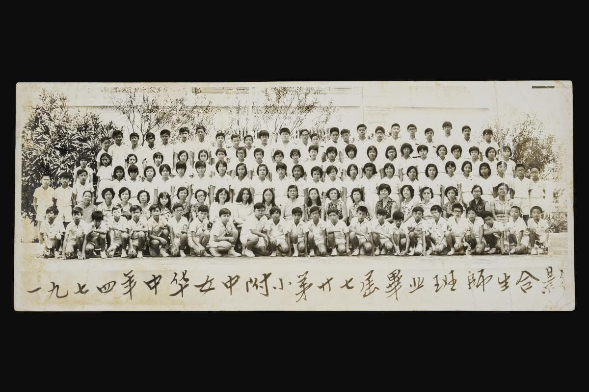 1588990