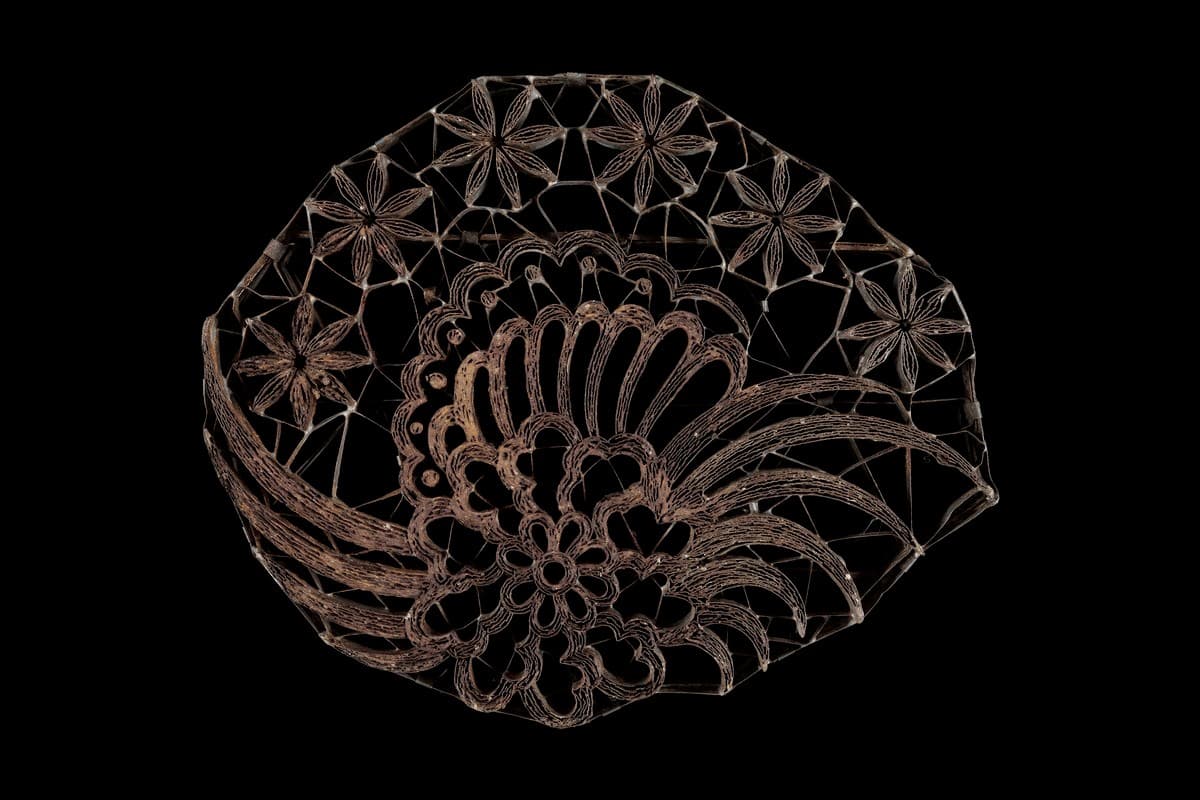 1582018