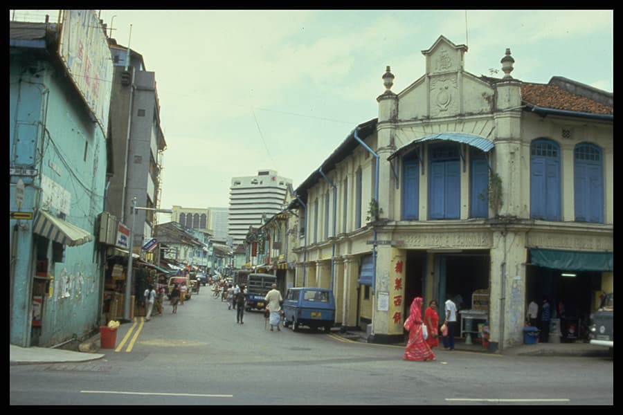 <a href="/assets/f09d6bf8-3d00-4aca-a275-b1e374892b9c/campbell-lane.jpg"><strong>Campbell Lane</strong></a><br>
Late 1980s<br>
<em>Singapore Tourist Promotion Board Collection, Courtesy of National Archives of Singapore</em>