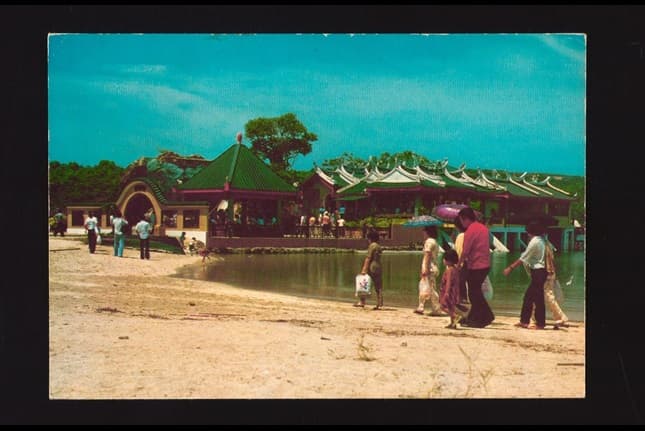 Pilgrimage to Kusu Island