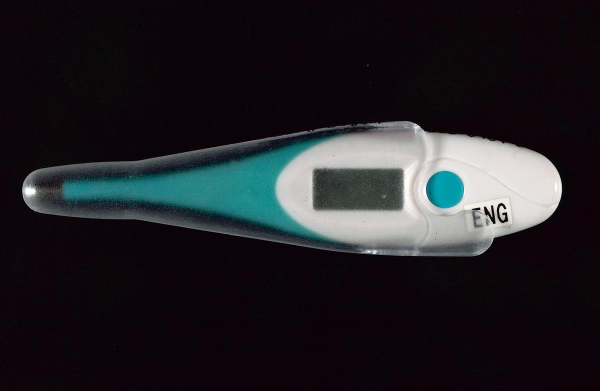 <p style="text-align: justify;"><a href="/collection-landing/listing/1221752" target="_blank"><strong>SARS thermometer set</strong></a>
<br>
<a href="https://www.nhb.gov.sg/nationalmuseum/" target="_blank">Collection of National Museum of Singapore</a><br>
This thermometer set was used to take temperatures during the severe acute respiratory syndrome (SARS) epidemic between March and May 2003.