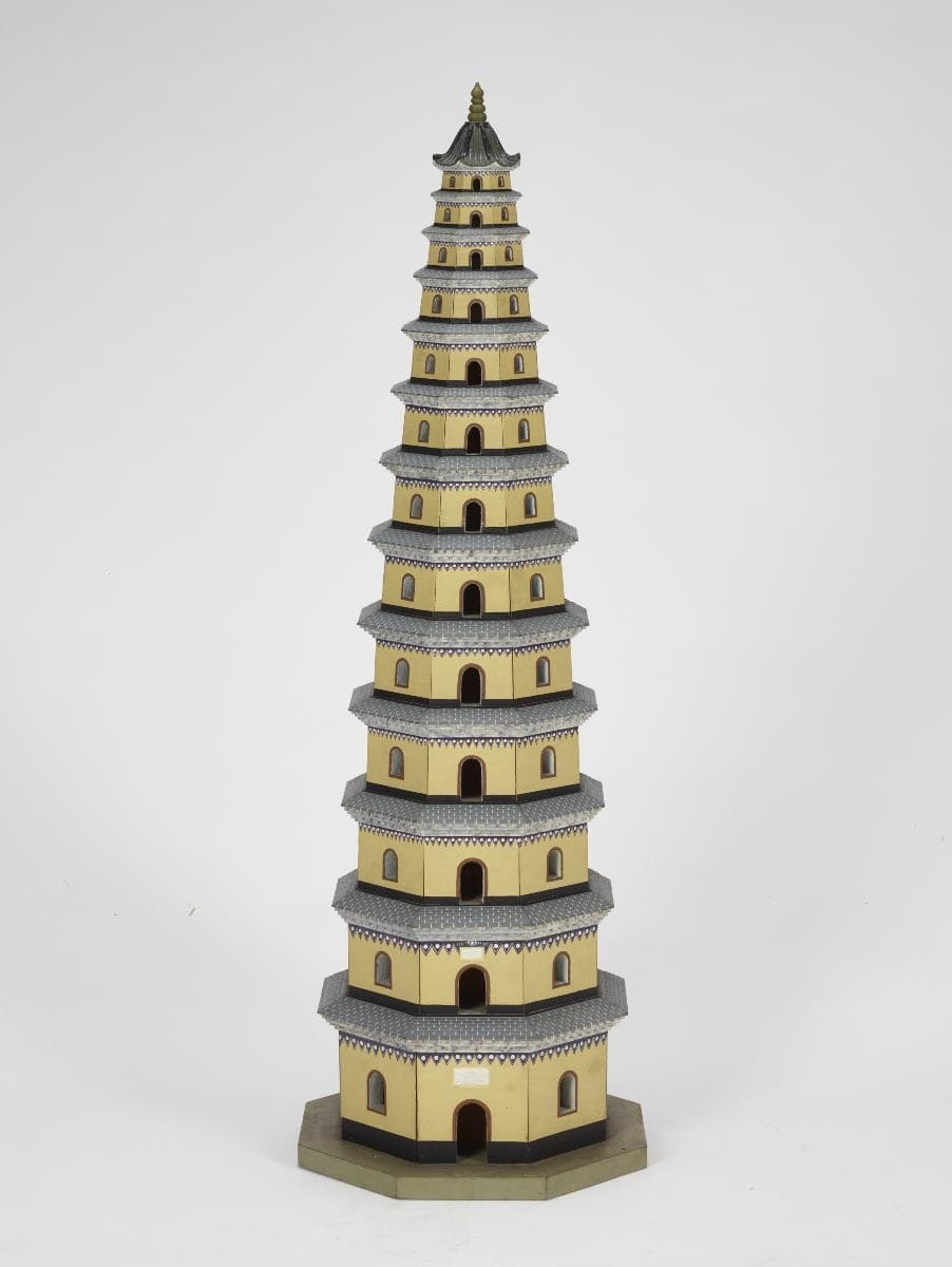 1564885