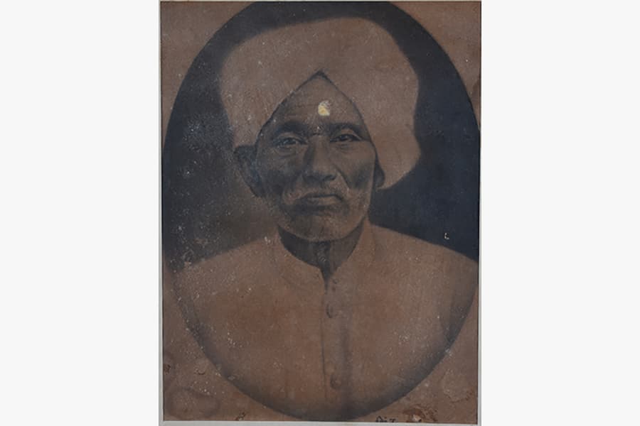 <a href="/assets/3cfcda52-97b8-476d-b374-d771ca5d6b2b/2-dsc9154.jpg"><strong>Baboo Mangal Singh</strong></a><br>
Early 20th century, Singapore<br>
<em>Collection of Mr Brij Mohan Singh</em>