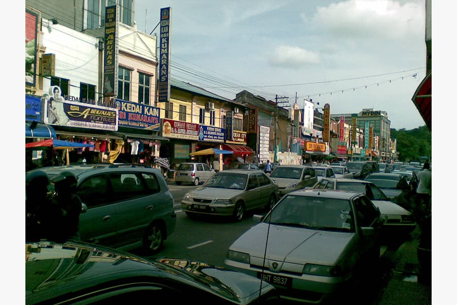 <a href="/assets/6d156000-6ccd-46d0-872b-eba5f96b9892/11-klang-malaysia.jpg"><strong>Little India in Klang, Malaysia</strong></a><br>
<em>Courtesy of Indian Heritage Centre Resource library</em>