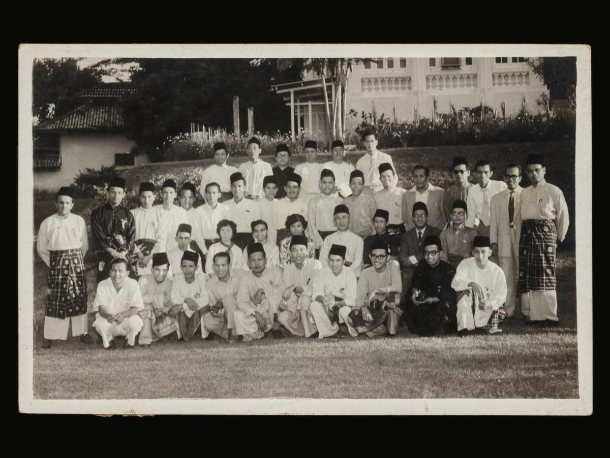 Photograph of Zubir Said with colleagues from Malay FilmProductions, including actor A.R. Tompel