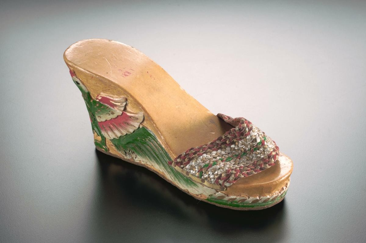 Sandal