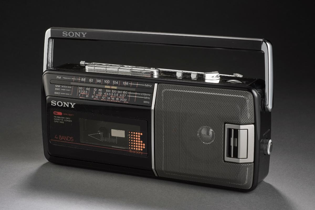 Sony radio cassette-corder CFM-140S used by Lee Kuan Yew