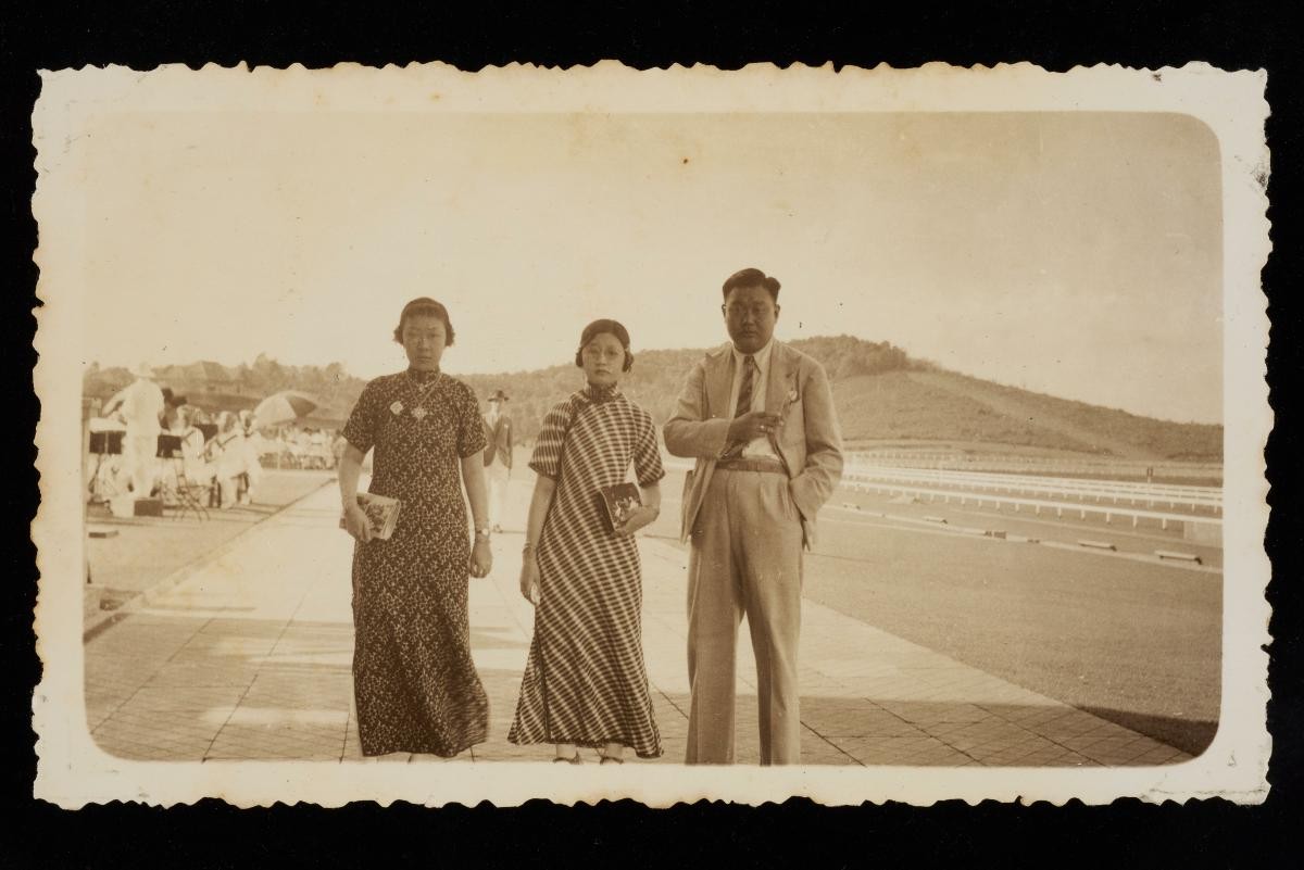 Group photo of Lee Chuan Neo, Tan Hong Neo and Wee Bit Chay
