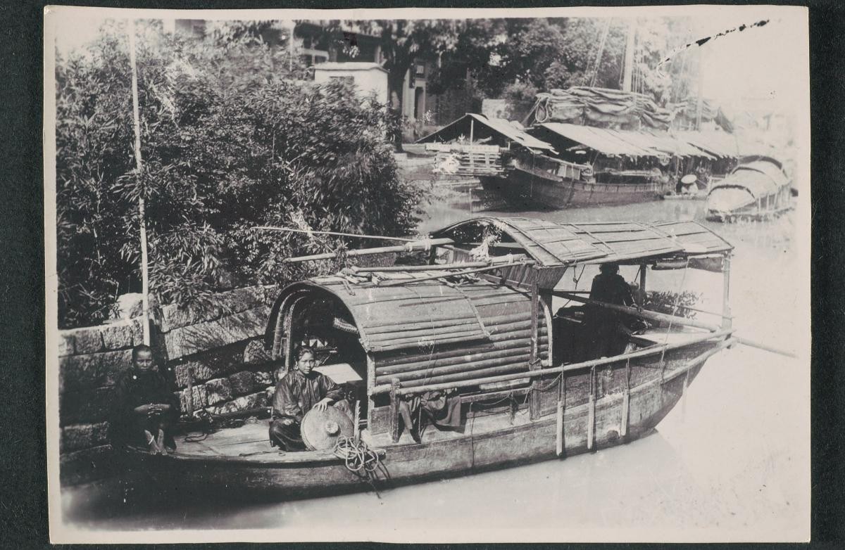 Chinese sampans