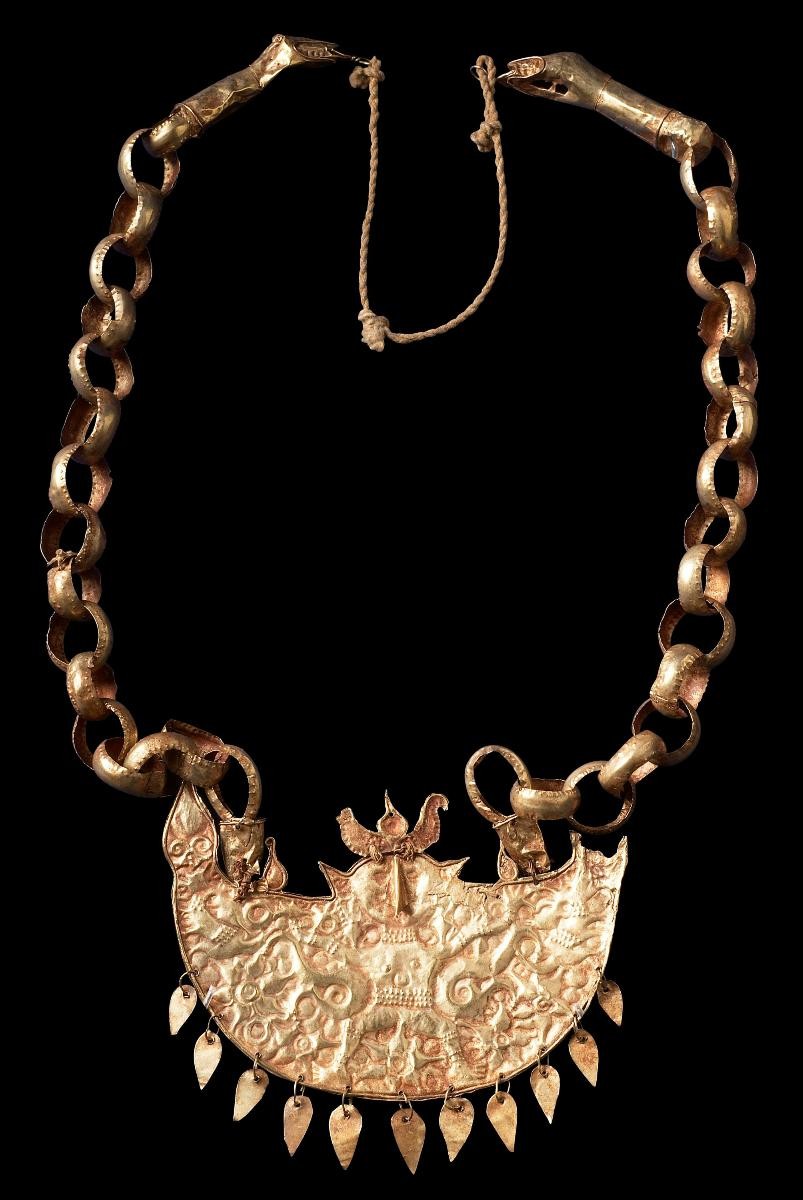 Pendant with human figure