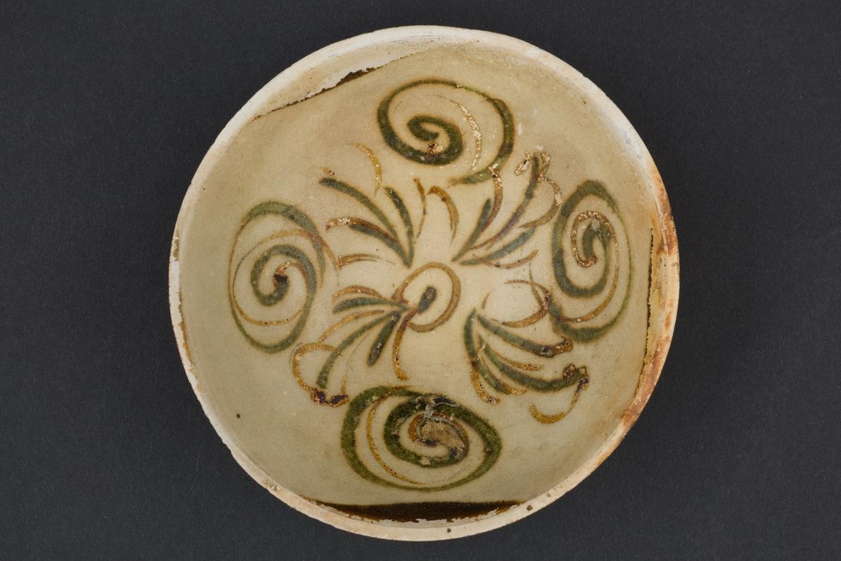 Bowl with spirals and rosette