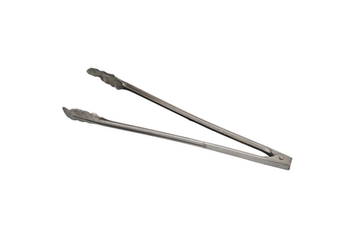 This pair of tongs was used to flip slices of meat during the barbecuing process as it was easier to wield compared to wooden chopsticks, which were used in the past.