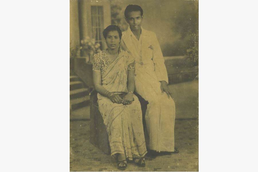 <a class="bold" href="/assets/10f4c5ed-cfd6-44d5-a516-6faf917d9e9b/iii-a-photograph-of-as-pillay-and-his-wife-suppummal.jpg" target="_blank">
A photograph of AS Pillay and his wife Suppummal
</a>