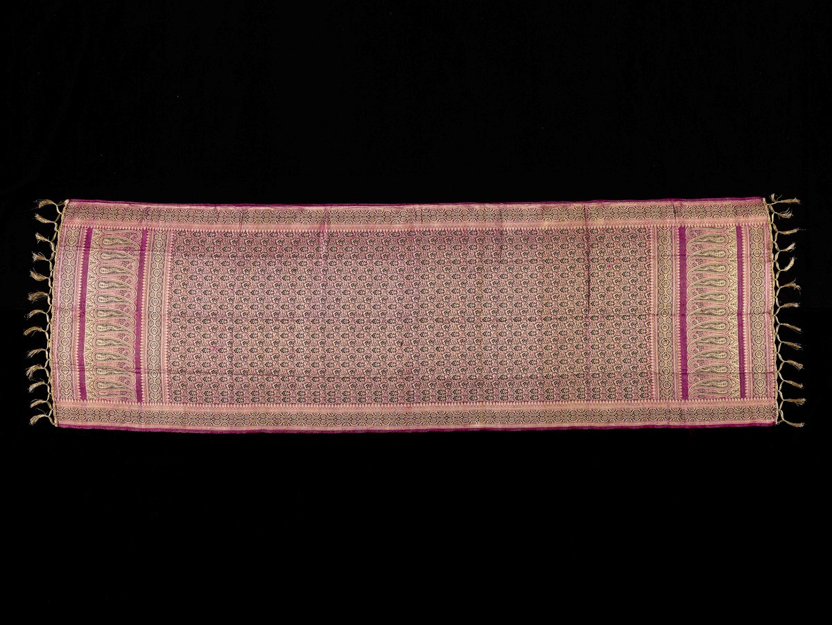 One brocade stole embroidered with gold threads for Sikh brides or worn on formal occasions.