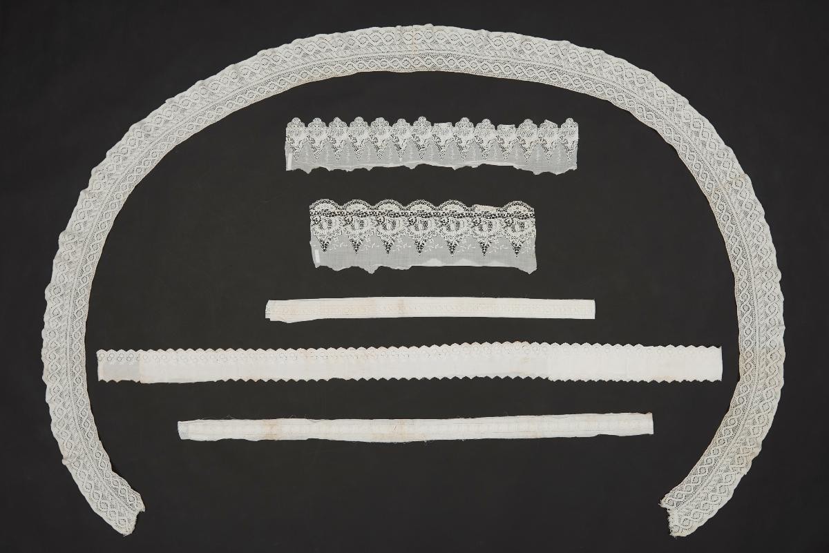 A Group of 6 Laces