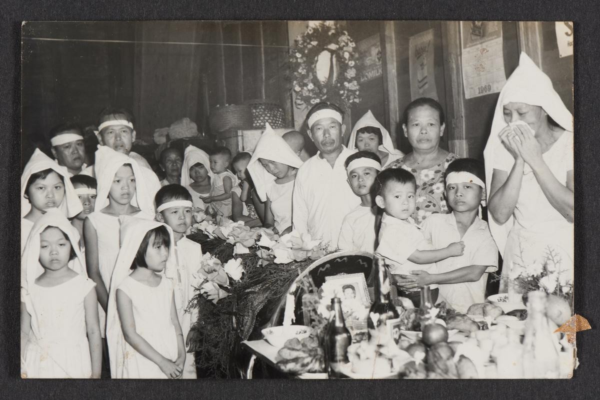 10 photographs from an album (B4860)