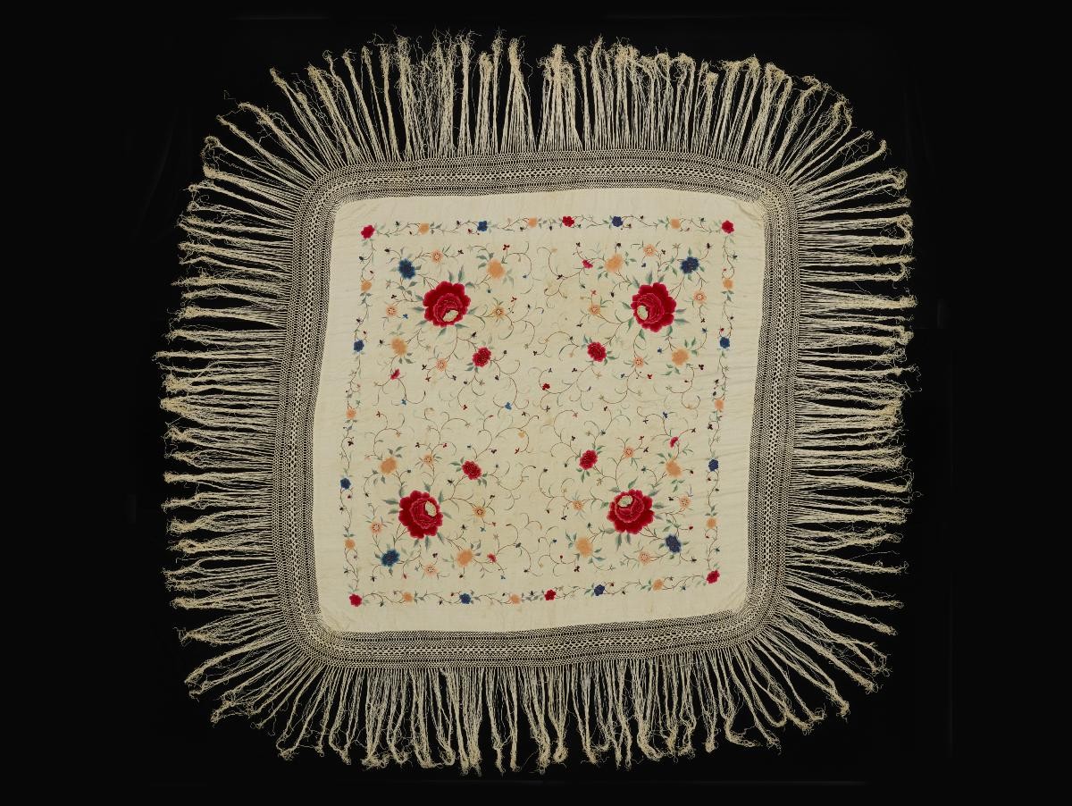 Manila shawl