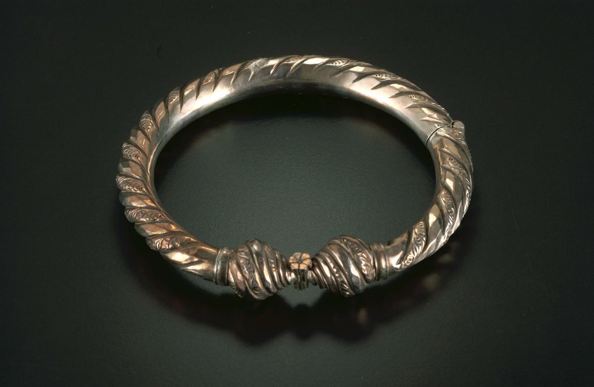 1036359