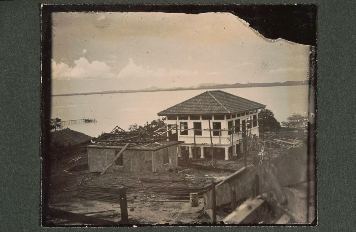 Construction and installations on Pulau Bukom