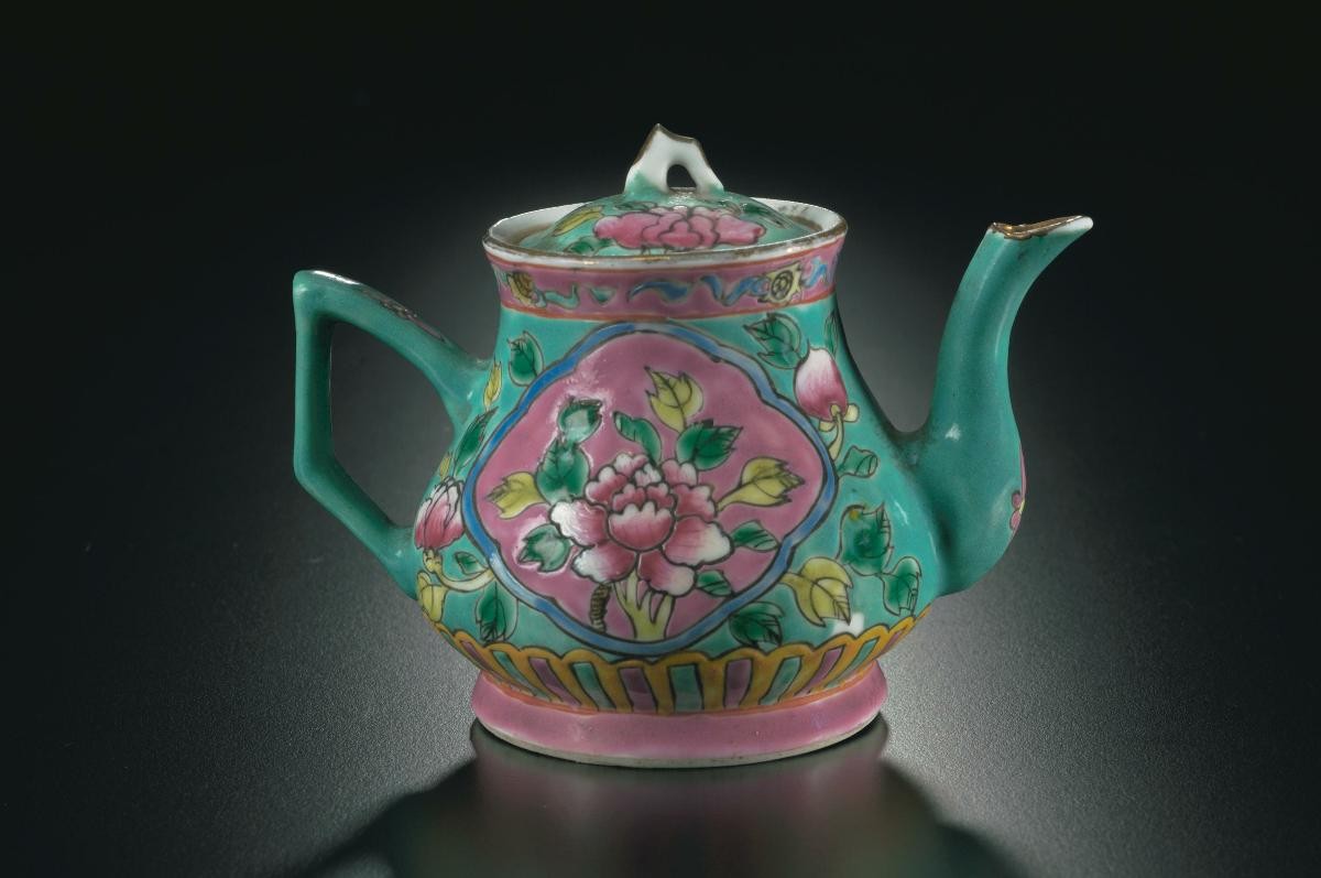 Coffee pot