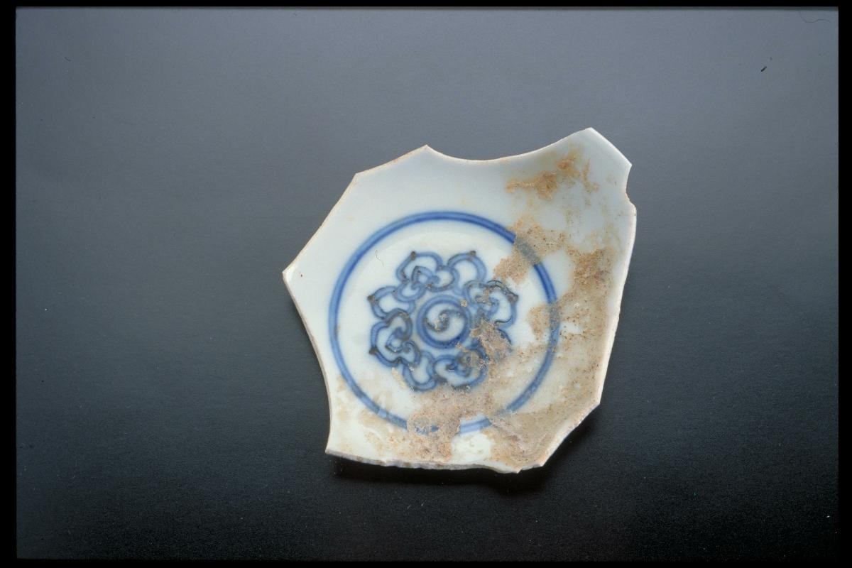 Shard with underglaze blue decoration