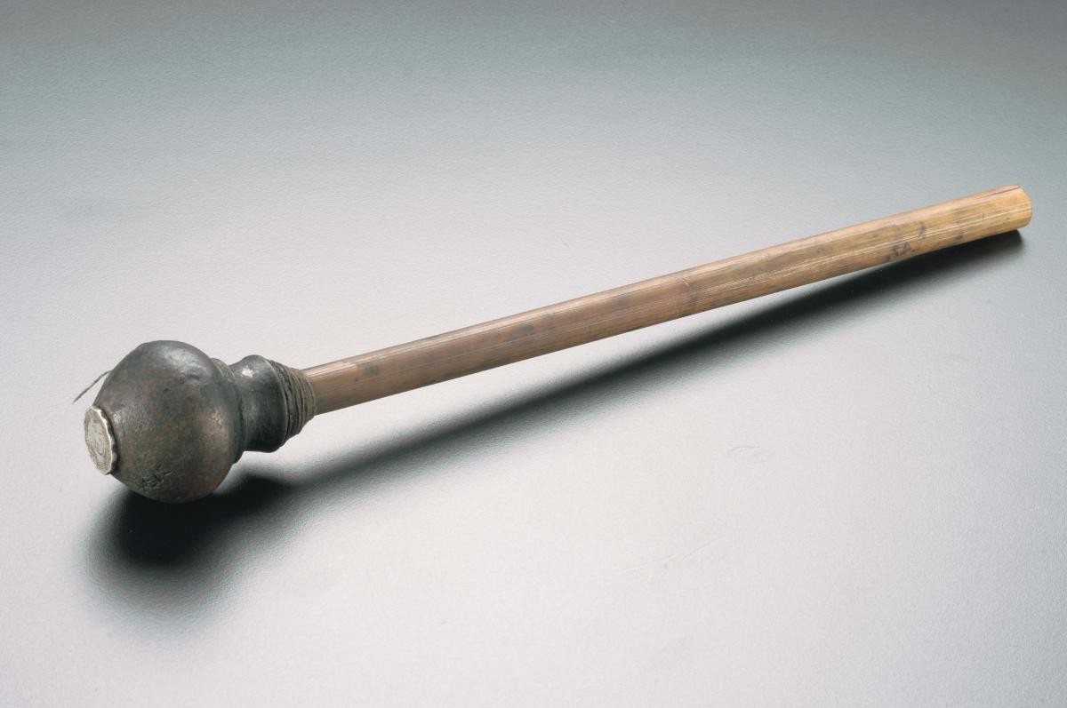 Opium pipe