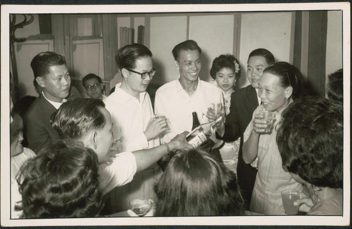 Guests at a Chinese wedding dinner