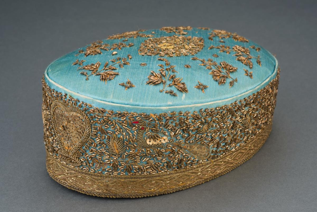 Royal cap