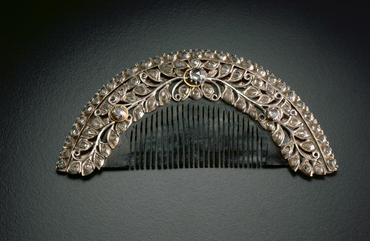 Comb