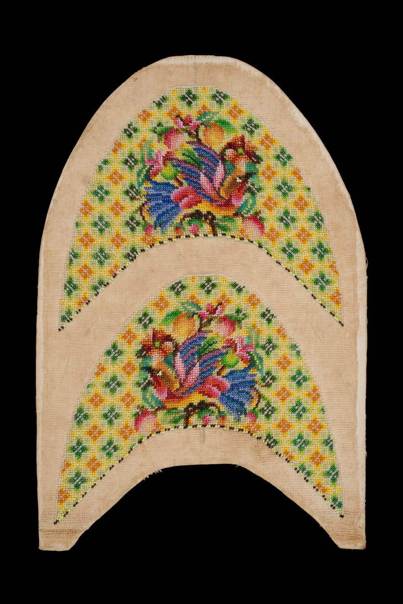 Pair of slipper faces