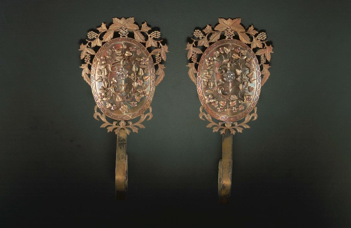 Curtain hook