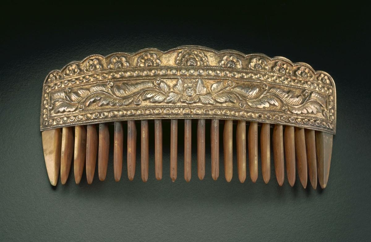 Comb