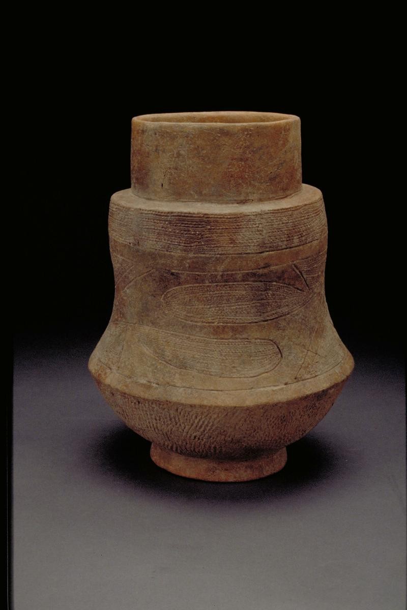 Bell-shaped pot