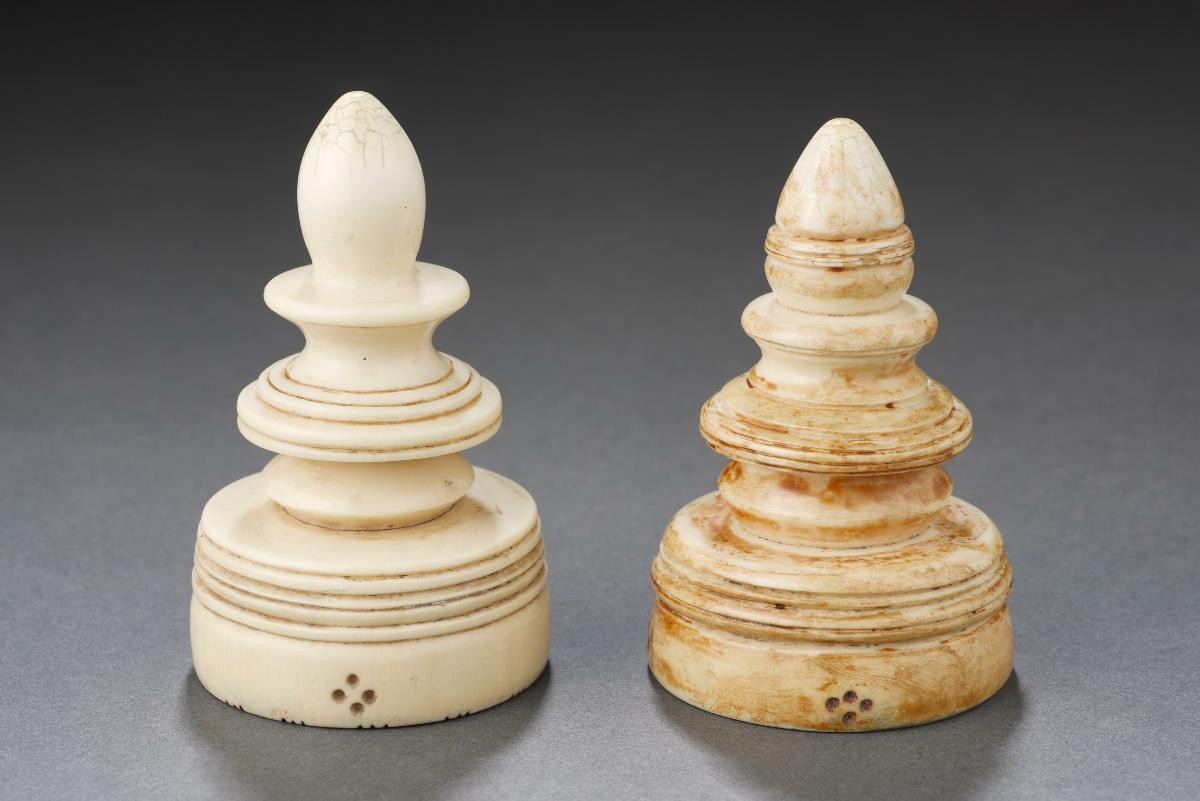A pair of royal seal matrices
