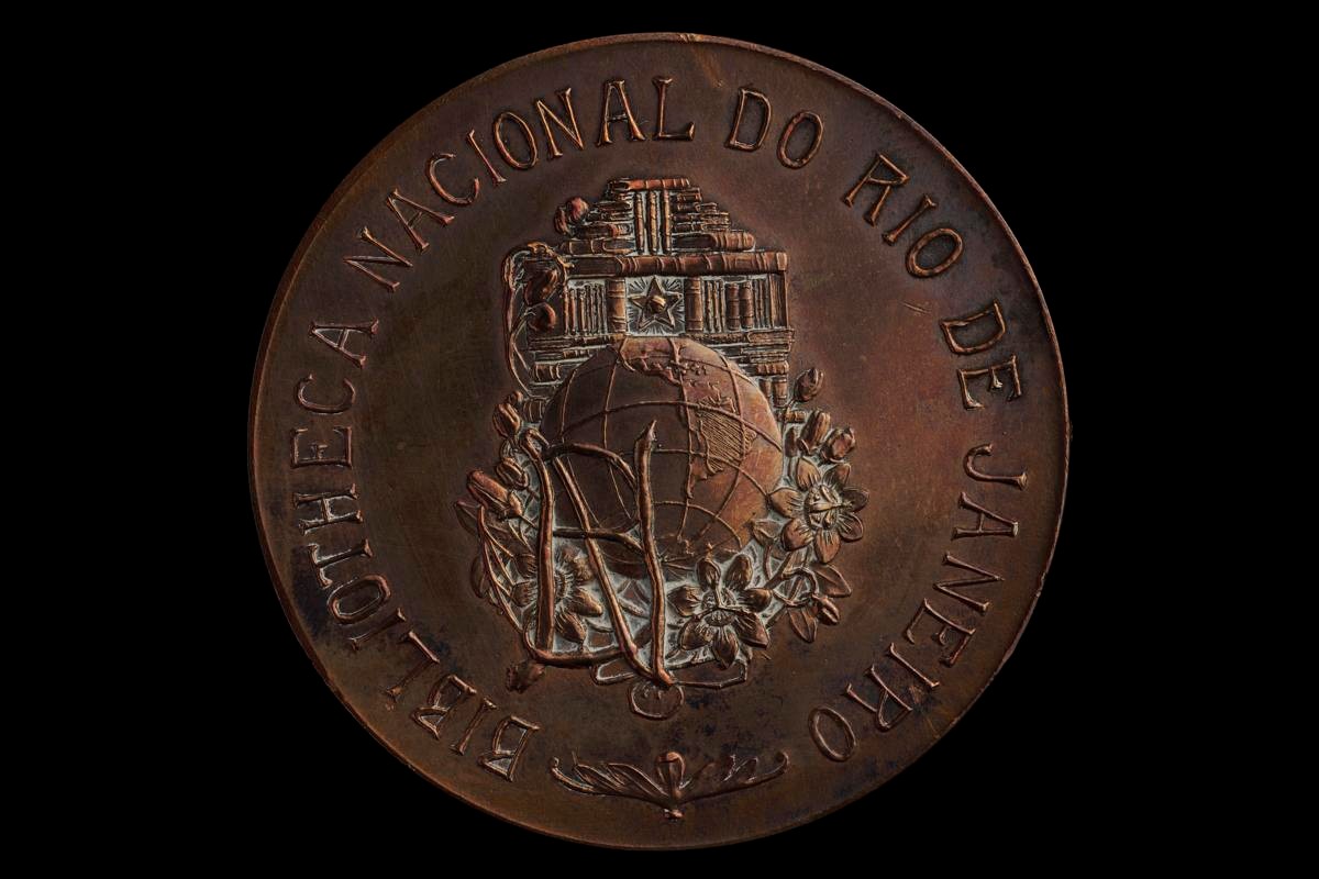 Commemorative medal for laying of foundation stone for Biblioteca Nacional in Brazil