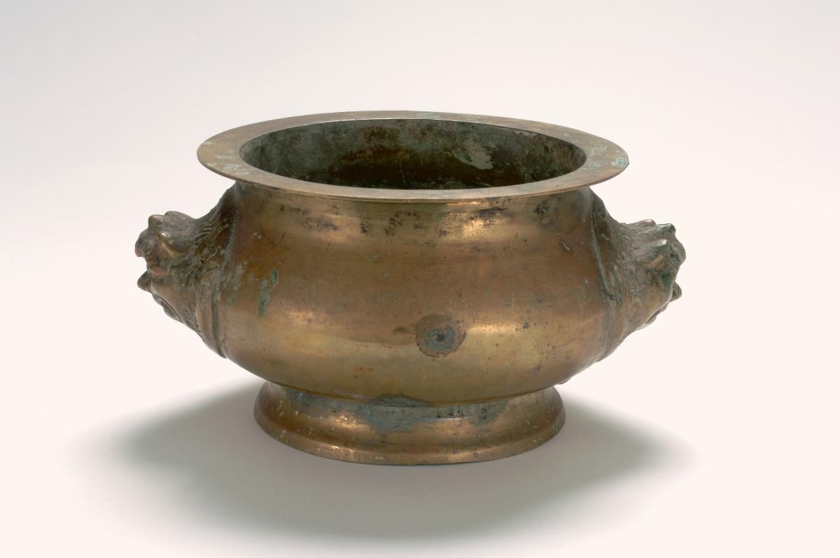 Large censer