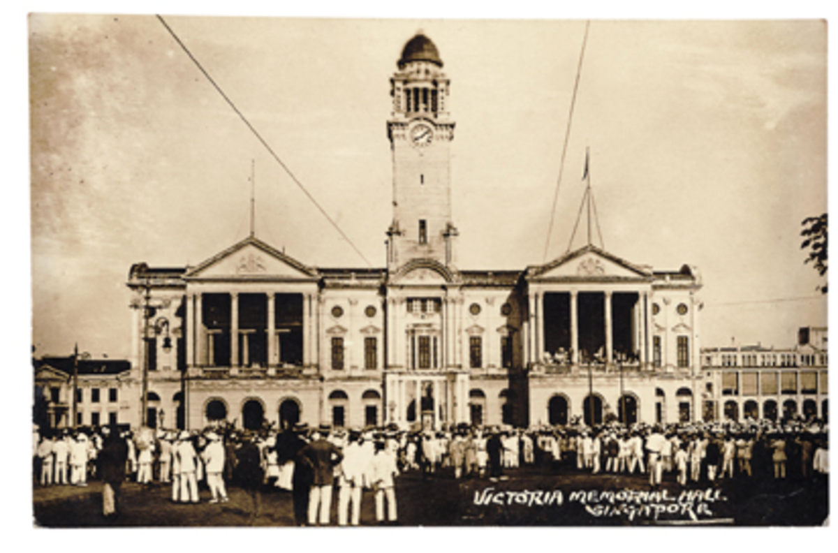 1919 Unveiling of Statue of Sir Stamford Raffles outside Victoria Memorial Hall Postcard
