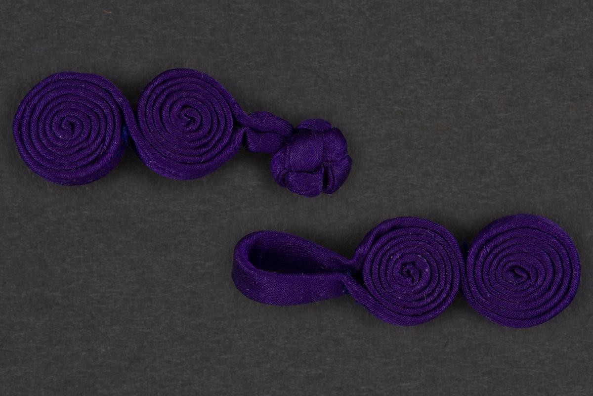 A pair of black gourd shaped floral button for cheongsam