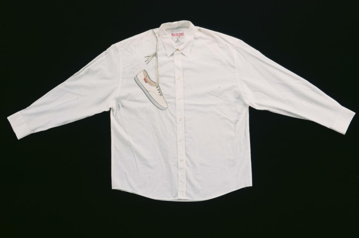 Mise Au Green white long-sleeved shirt with sneaker design